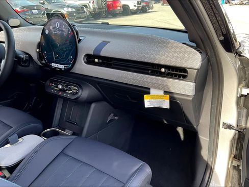 Used 2025 MINI Cooper S image 18