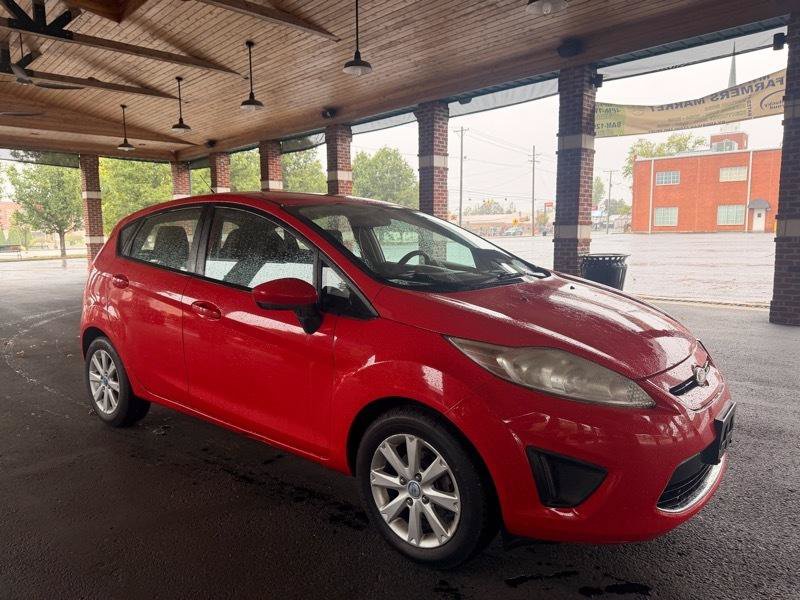 Used 2012 Ford Fiesta SE FWD image 4