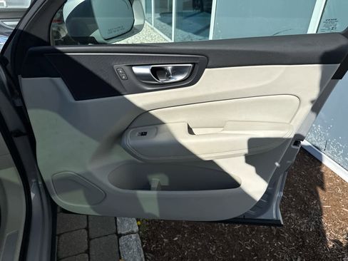 Used 2023 Volvo XC60 B5 Plus w/ Protection Package Premier AWD/4WD image 25