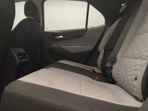 Used 2020 Chevrolet Equinox LS w/ LS Convenience Package FWD image 18