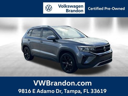 Certified 2022 Volkswagen Taos SE AWD/4WD image 1