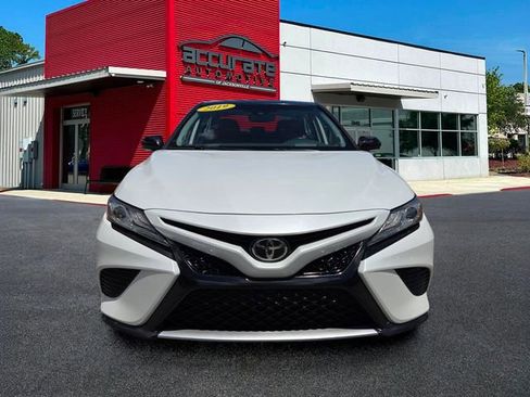 Used 2019 Toyota Camry XSE FWD image 8