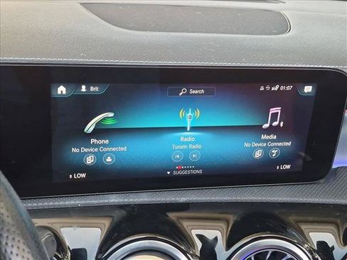 Used 2022 Mercedes-Benz CLA 250 image 11