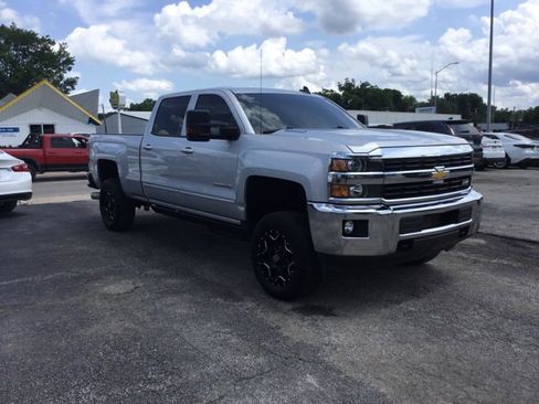 Used 2015 Chevrolet Silverado 2500 LT w/ LT Convenience Package AWD/4WD image 7