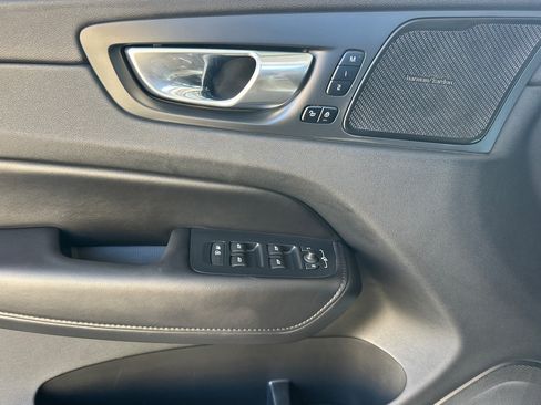 Certified 2023 Volvo XC60 T8 Plus AWD/4WD image 11