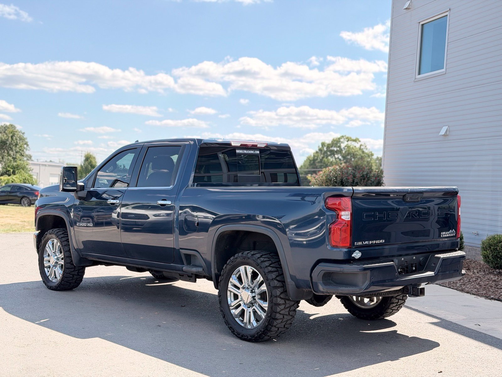 Used 2022 Chevrolet Silverado 2500 High Country AWD/4WD image 9