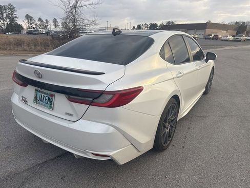 Used 2025 Toyota Camry XSE image 9
