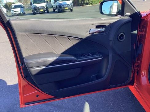 Used 2022 Dodge Charger GT image 9
