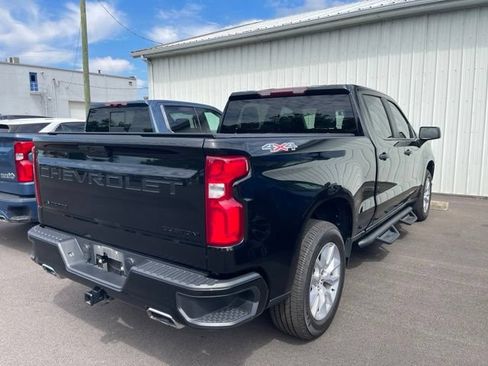 Used 2021 Chevrolet Silverado 1500 Custom w/ LPO, Dark Essentials Package AWD/4WD image 3