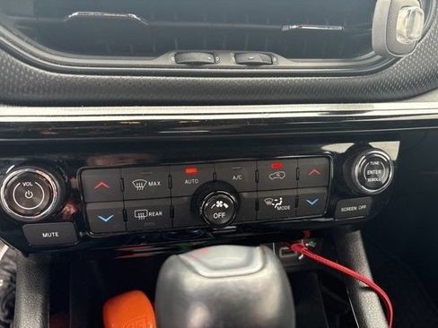 Used 2023 Jeep Compass Trailhawk w/ Sun and Sound Group AWD/4WD image 17