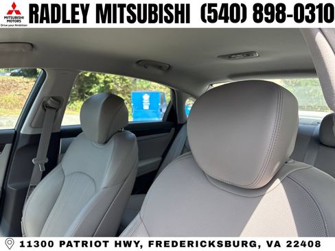 Used 2020 Genesis G80 3.8 AWD/4WD image 2