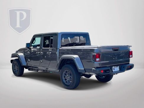 Used 2026 Jeep Gladiator Sport AWD/4WD image 6