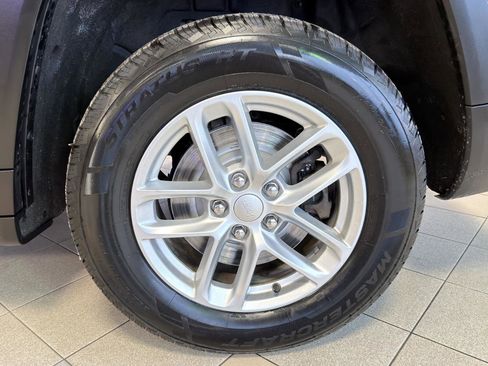 Used 2023 Jeep Grand Cherokee L Laredo w/ Trailer Tow Group (B) AWD/4WD image 67