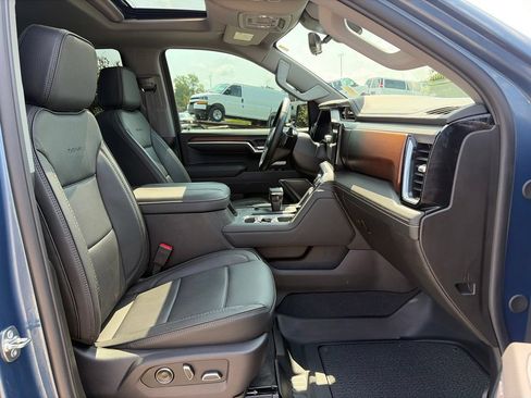 Used 2025 GMC Sierra 1500 Denali w/ Denali Reserve Package AWD/4WD image 32