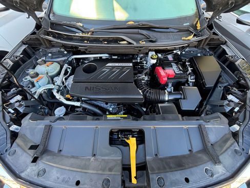 Used 2024 Nissan Rogue SV image 32