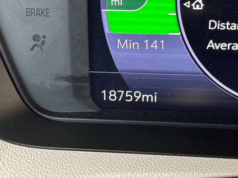 Used 2022 Chevrolet Bolt EUV Premier w/ Sun & Sound Package image 37