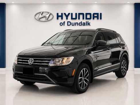 Used 2021 Volkswagen Tiguan SE w/ Panoramic Sunroof Package FWD image 1