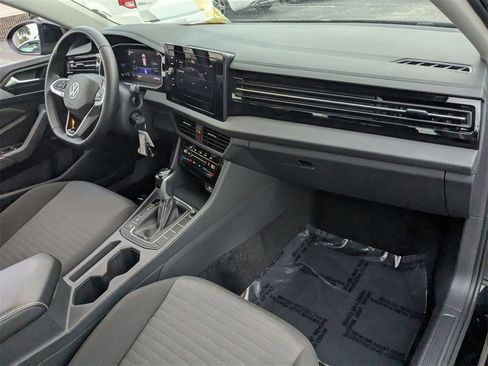 Used 2025 Volkswagen Jetta S image 30