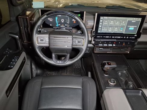 Used 2024 GMC Hummer EV 2X w/ Extreme Off-Road Package AWD/4WD image 17