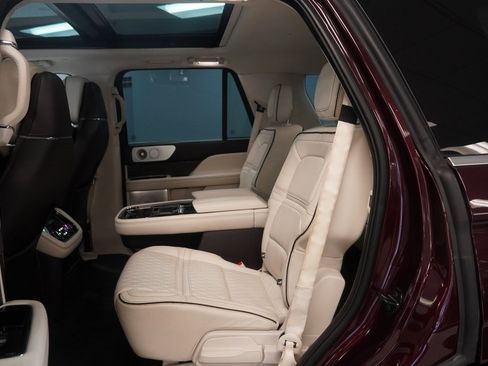 Used 2018 Lincoln Navigator Black Label image 28