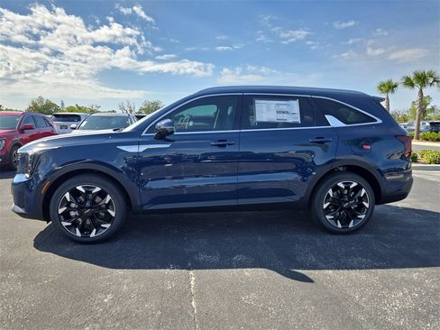 New 2026 Kia Sorento SX image 5