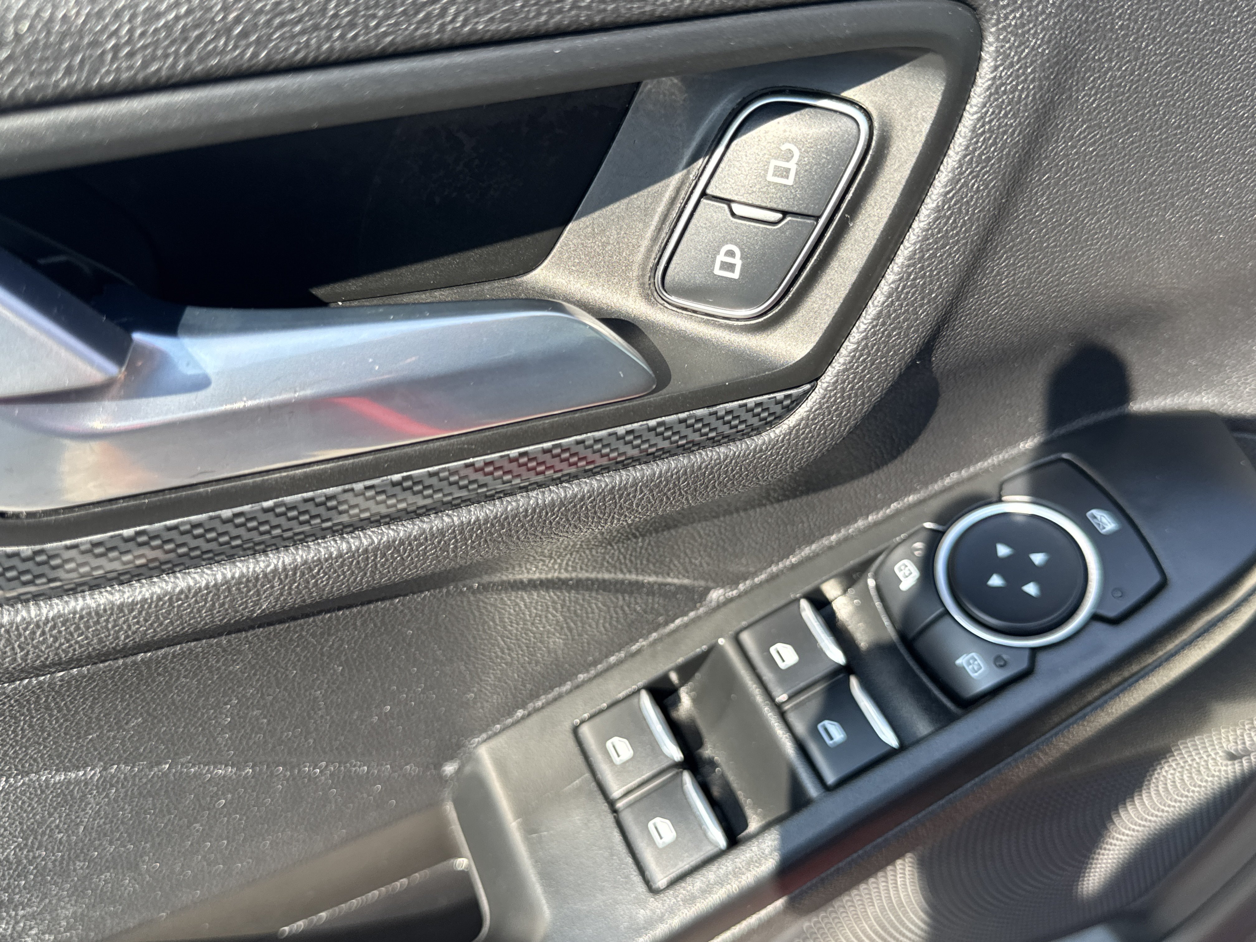 Used 2025 Ford Escape ST-Line Select AWD/4WD image 17