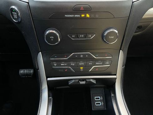 Used 2019 Ford Edge SEL w/ Equipment Group 201A image 20