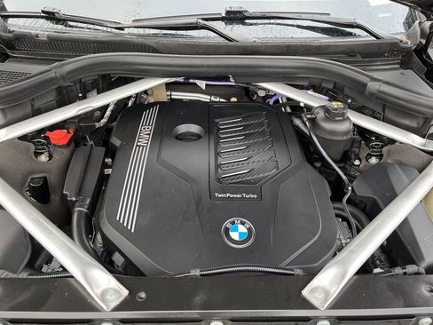 Used 2022 BMW X7 xDrive40i w/ Parking Assistance Package image 14