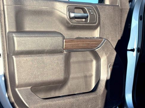 Used 2020 Chevrolet Silverado 1500 LT w/ All-Star Edition image 18