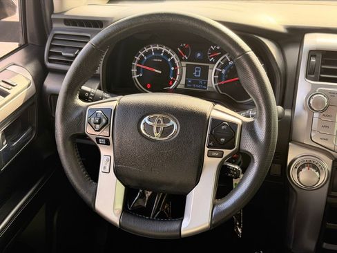 Used 2018 Toyota 4Runner SR5 Premium AWD/4WD image 18