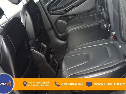 Used 2017 Ford Edge Titanium image 16