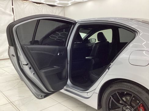 Used 2017 Honda Accord Sport image 22