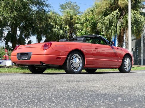 Used 2003 Ford Thunderbird image 23