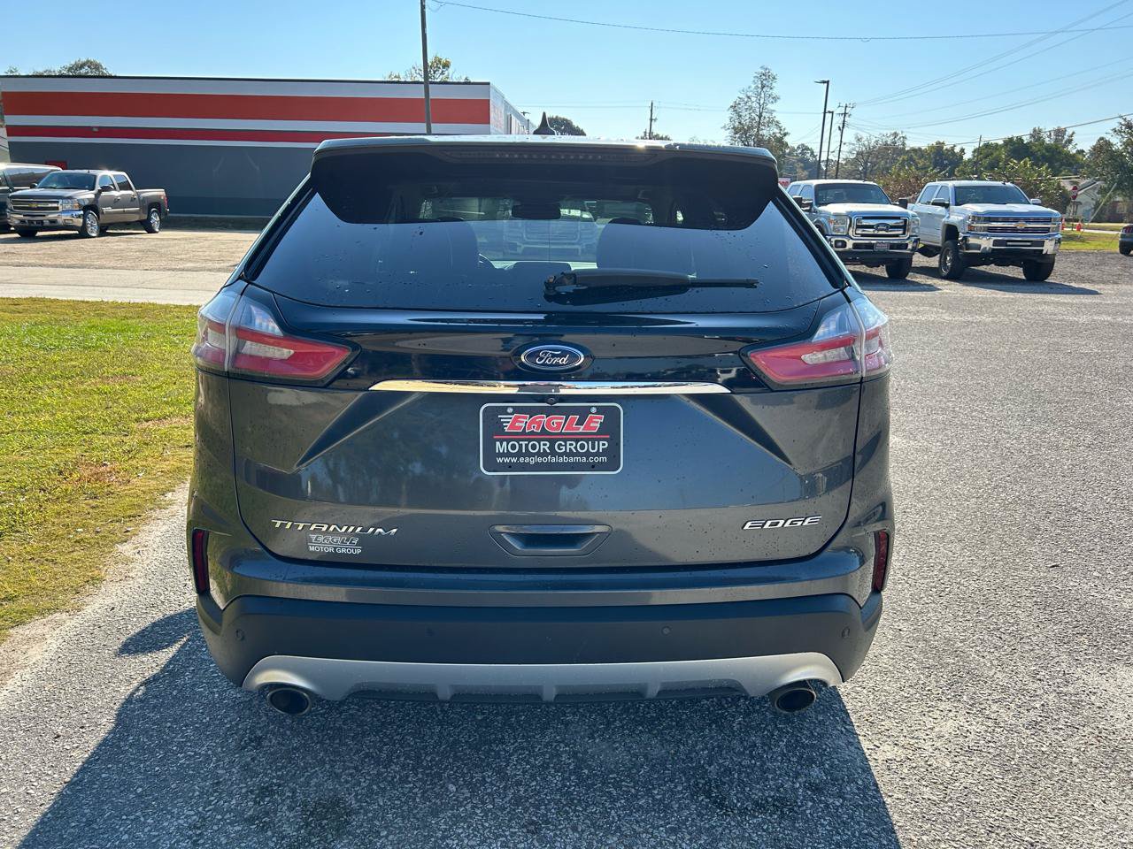Used 2019 Ford Edge Titanium w/ Equipment Group 301A FWD image 4