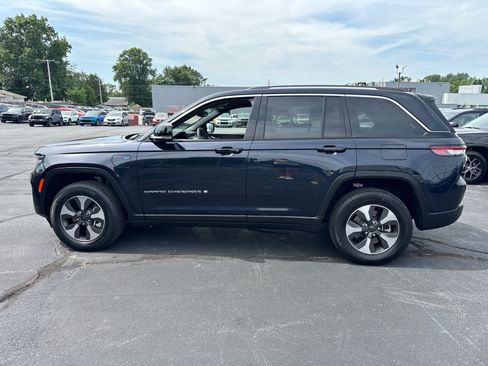 Used 2022 Jeep Grand Cherokee Limited 4xe AWD/4WD image 3