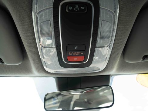 Used 2025 Hyundai Elantra SEL FWD image 18