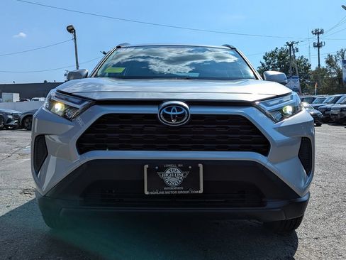 Used 2025 Toyota RAV4 XLE w/ Convenience Package AWD/4WD image 4
