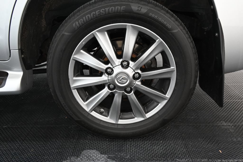 Used 2011 Lexus LX 570 4WD w/ Luxury Pkg image 56