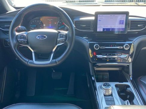 Used 2023 Ford Explorer ST-Line w/ Class IV Trailer Tow Package image 8