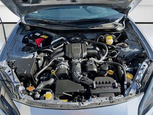 Used 2023 Toyota GR86 Premium w/ ALL Weather Mat Package (TMS) image 26