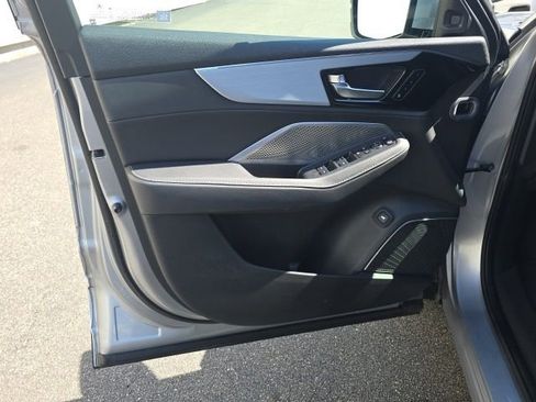 Used 2023 Acura MDX SH-AWD w/ Technology Package image 20