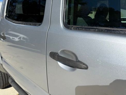 Used 2014 Toyota Tacoma 4x4 Double Cab w/ SR5 Package image 23