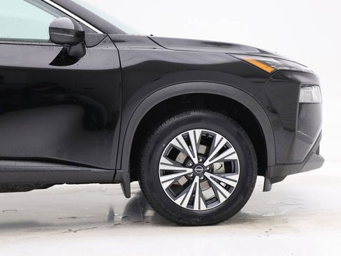 Used 2023 Nissan Rogue SV w/ SV Premium Package image 3
