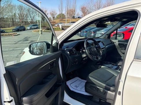 Certified 2023 Honda Passport EX-L image 15