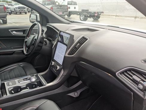 Used 2021 Ford Edge ST-Line image 20