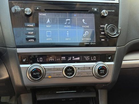 Used 2017 Subaru Outback 2.5i Touring image 28