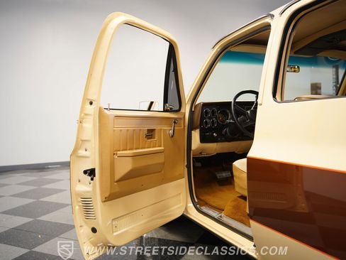 Used 1987 GMC Suburban 2WD image 36