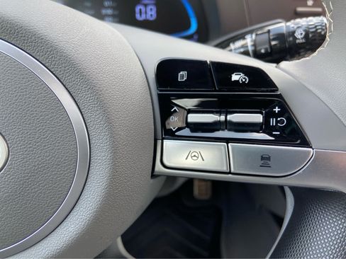Used 2026 Hyundai Elantra SEL Sport Premium FWD image 18