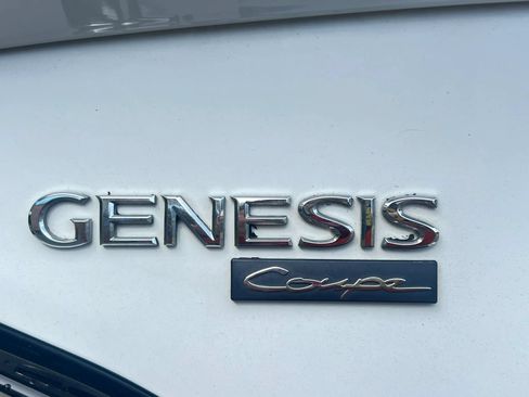 Used 2012 Hyundai Genesis 2.0T RWD image 34