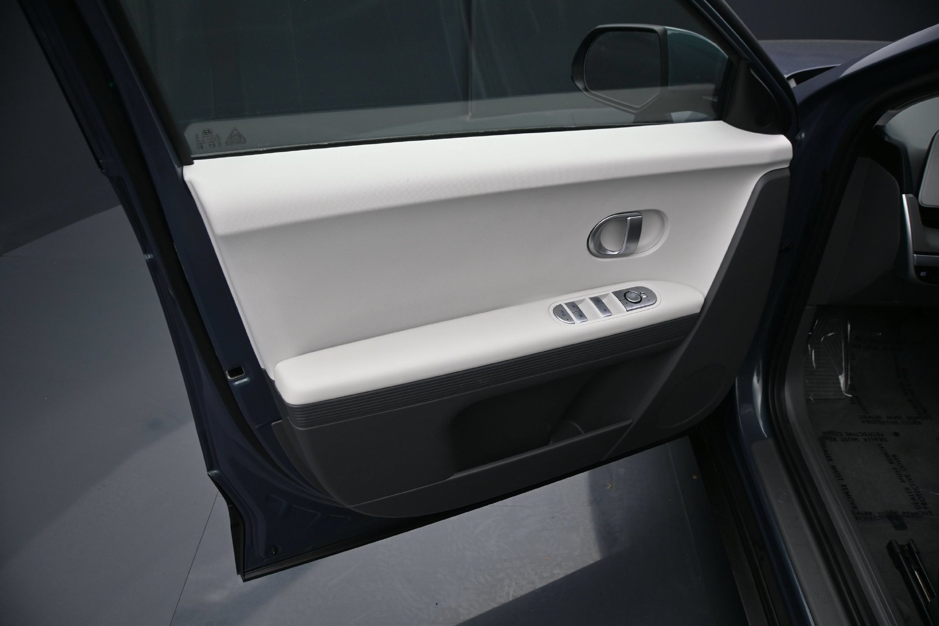 Certified 2024 Hyundai Ioniq 5 SEL AWD/4WD image 16